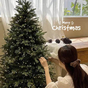 <span class=keywords><strong>Sapin</strong></span> de Noël en PE durable, aspect réaliste, feuilles de pin vertes et denses, artificiel, 2,4 m, éclairé, pour décoration intérieure, maison, fête, festival - Product Image 4