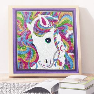 Pittura Diamante 5D Fai-da-Te con Immagini di Unicorni Cartoon e Strass Luminosi a Forma Speciale - Product Image 3