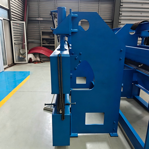 Prensa Plegadora Hidráulica <span class=keywords><strong>para</strong></span> Chapa Metálica <span class=keywords><strong>de</strong></span> 5000 mm <span class=keywords><strong>de</strong></span> Ancho <span class=keywords><strong>para</strong></span> Techos - Venta Directa <span class=keywords><strong>de</strong></span> Fábrica - Product Image 4