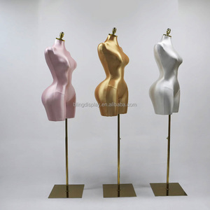 Maniquíes Femeninos Brasileños de Talla Grande con Curvas, Busto Grande y Caderas Anchas para Tiendas, Venta al Por Mayor de Fábrica - Product Image 5