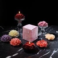 Lilin Aromaterapi Bentuk Ranunculus Buatan Tangan dari Campuran Lilin Kedelai dengan Aroma Bunga untuk Dekorasi Rumah dan Kamar Tidur yang Romantis