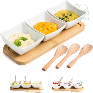 ชุดถาดเสิร์ฟอาหารไม้ไผ่ 3 ชิ้น พร้อมถ้วยเซรามิกสำหรับน้ำจิ้มและช้อน - Product Image 1