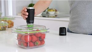 Station de recharge pour scelleuse <span class=keywords><strong>sous</strong></span> <span class=keywords><strong>vide</strong></span> sans fil portable <span class=keywords><strong>FoodSaver</strong></span> |   Mini scelleuse <span class=keywords><strong>sous</strong></span> <span class=keywords><strong>vide</strong></span> en plastique pour 1 récipient de mise en conserve - Product Image 5