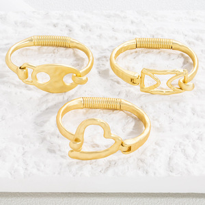 Bracelet manchette coeur rétro européen américain nouvelle conception de niche transfrontalière en couleur or bijoux de <span class=keywords><strong>mode</strong></span> en gros - Product Image 6
