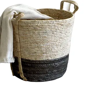 Eco-friendly Hand-woven Storage Basket Corn Husk for Laundry Livingroom Bedroom