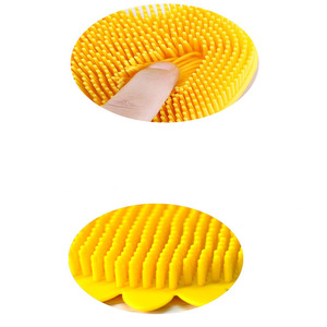 De <span class=keywords><strong>seguro</strong></span> de <span class=keywords><strong>salud</strong></span> de silicona suave champú cepillo para bebé para Baño - Product Image 1