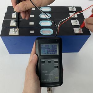 แบตเตอรี่ลิเธียมไอออนแบบแท่งปริซึม CALB 3.7V 218Ah NMC ชาร์จได้ - Product Image 5