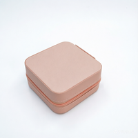 Boîte de rangement de bijoux de luxe en cuir PU, personnalisable (couleur et logo client), étui de voyage portable pour bijoux, 10x10x5cm