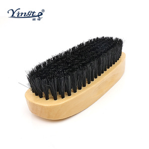Cepillo para zapatos Yinste de madera maciza con cerdas de pelo de cerdo para una limpieza suave en el hogar. - Product Image 1