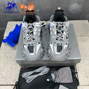 Zapatillas Deportivas Unisex Negras con Luces LED y Diseño Techwear para Streetwear - Product Image 4