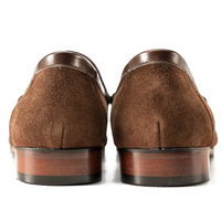 Chaussures pour hommes sur mesure de créateur à prix de gros, mocassins en daim de vache de haute qualité, chaussures formelles et décontractées tendance pour hommes