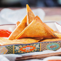 Fábrica profesional delicioso IQF verduras congeladas Samosa primavera rollos bolsa de alimentos embalaje congelar pastelería americana aperitivos chinos