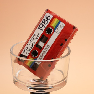 กิ๊บติดผมรูปเทปคาสเซ็ตสไตล์วินเทจ ปี 1986 แฟชั่นสำหรับผู้หญิง - Product Image 2