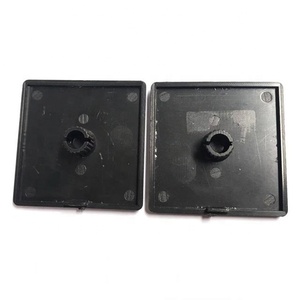Embouts noirs en ABS Gubo <span class=keywords><strong>50x50</strong></span> pour profilé aluminium à 10 fentes - Product Image 1