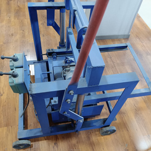 Macchina per Mattoni a Pressione Manuale Compatta e Portatile per Piccoli Progetti Edili e Uso Domestico - Product Image 6
