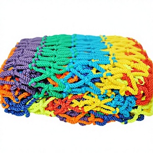 Filet de sécurité intérieur arc-en-ciel tricoté à la main pour usage commercial en escalade et divertissement, filet de protection coloré pour l'escalade - Product Image 1