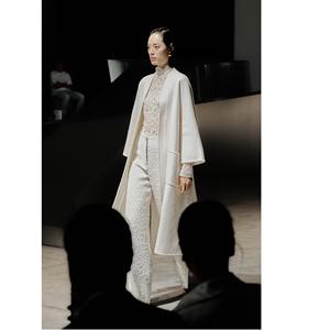 Abrigo de Invierno para Mujer AMELIE BELTED KIMONO COAT ODM, Ecológico, con Cuello en V, Cinturón Ancho y Grueso - Product Image 5