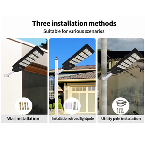 Lampadaires solaires avec indice d'étanchéité IP65 pour l'éclairage extérieur dans les jardins, les allées et les projecteurs - Product Image 5