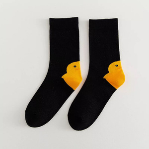 KTS58 Drôle Big White Goose Polka Dot Chaussettes Personnalité Petit Canard Jacquard Animal Coton Femmes Hommes Crew Chaussettes - Product Image 6