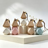 Nouveauté : flacon de parfum suspendu rechargeable de 8 ml, diffuseur d'arômes pour voiture, flacon en verre avec bouchon en bois
