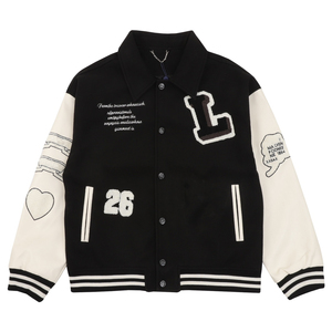 Chaqueta Varsity Vuitton 2026 Louis en Bloques de Color Blanco y Negro con Parches de Chenilla - Product Image 1