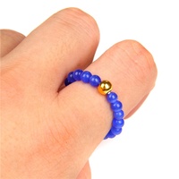 Bague en perles de pierre naturelle ajustable et élastique de 4mm en améthyste colorée faite à la main