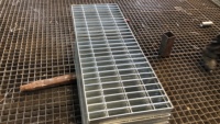 Panneaux de treillis en acier, passerelles, grilles, fournisseurs de métaux