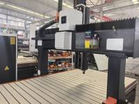 Fresadora CNC de 4 Ejes de Alta Resistencia con Control PLC para Producción Industrial de Patas de Muebles de Madera y Espuma 3D