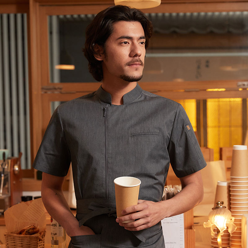 Gray top with short sleeves