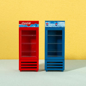 Nouveau 2025 Mini réfrigérateur miniature 1:12 en bois à monter soi-même, modèle 12 points, porte verticale simple, pour maison de poupée et ornements - Product Image 4