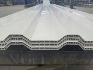 Tôle de <span class=keywords><strong>toiture</strong></span> alvéolaire en PVC thermoacoustique creux résistant aux UV ASA en PVC creux - Product Image 6
