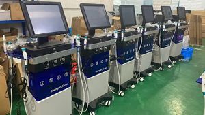 Máquina Facial de Hidrodermoabrasión con Oxígeno, Microdermoabrasión, Aqua Peel e Hidratación, Enchufe Estadounidense, Solución Hidratante - Product Image 4