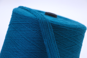 100% 아크릴 가짜 캐시미어 질감 가볍고 따뜻한 색상의 뜨개질과 바느질 원사 캐시미어 같은 아크릴 원사 - Product Image 5