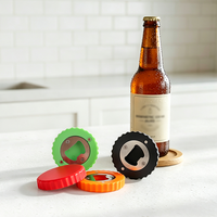 Ouvre-bouteille de bière portable mini en forme de capsule, à fixer au réfrigérateur, pour bar et cuisine