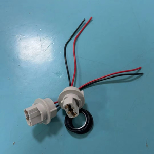 车辆中的<span class=keywords><strong>2</strong></span>针T 20灯泡自动线束 - Product Image 1