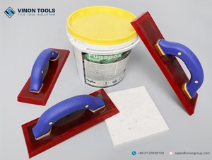 VINON TOOLS 6303047100 Flotador de lechada de uretano rojo para azulejos y piedras 245X90MM 3 meses Paleta de goma con mango de goma industrial - Product Image 2