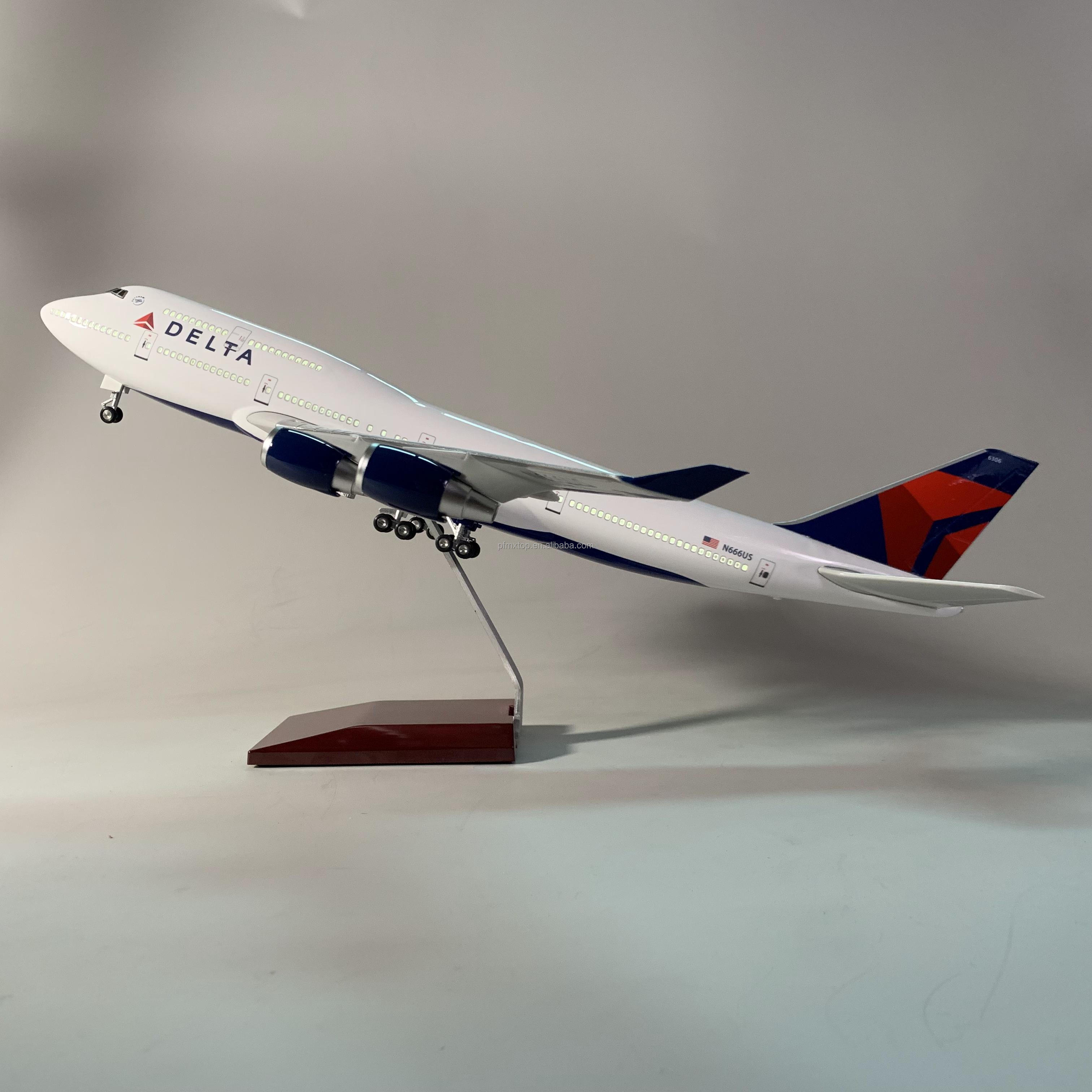 LED Delta Boeing 747-400 Model Airplane 1/150 Scale with Stand