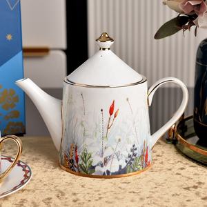 Juego de Té de Porcelana Fina con Diseño de Estrella Navideña, Estilo Ruso Real, Ecológico y de Lujo - Product Image 6