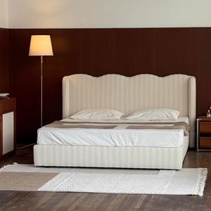 <span class=keywords><strong>Letto</strong></span> Moderno di Lusso Imbottito in Tessuto con Testiera Ondulata a Strisce Verticali, Misura Queen per <span class=keywords><strong>Camera</strong></span> <span class=keywords><strong>da</strong></span> <span class=keywords><strong>Letto</strong></span> - Product Image 1