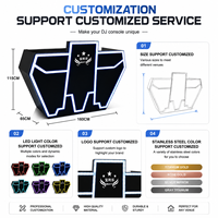 Design géométrique moderne : finition noire brillante avec panneaux LED triangulaires pour un look futuriste