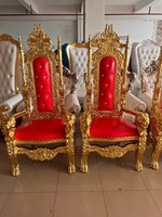 Fauteuils de Mariage de Luxe Royaux en Cuir Véritable Style Européen, Chaises Trône Dorées Durables à Dossier Haut et Pieds Sabre pour Marié (Vente en Gros)