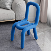 Chaise Alien pas chère, style postmoderne, luxe léger, chaise individuelle minimaliste, inspirée d'Instagram, chaise de salle à manger nordique, créative et moderne