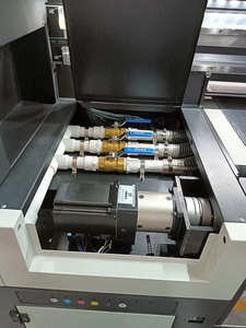 Nhà Máy Giá lai UV máy in phun 1.6m cửa sổ <span class=keywords><strong>sticker</strong></span> nhiều màu 300mm-1600mm in Kích thước lõi động cơ trang trại bán lẻ - Product Image 4