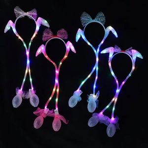 Produit phare transfrontalier : Oreilles de lapin lumineuses en dentelle scintillante, qui bougent à la pression – L'indispensable pour les fêtes et les rassemblements sociaux - Product Image 4