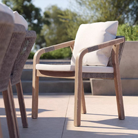 Ensemble de chaises en teck tressé de luxe pour hôtel, table et chaises d'extérieur modernes, imperméables, pour villa, patio, jardin, mobilier de salle à manger