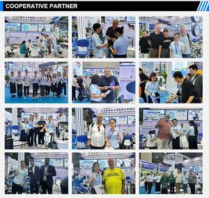 Kursi Toilet Transfer Pasien Hidrolik Multifungsi, Tinggi Dapat Disesuaikan, Fitur Tugas Berat untuk Lansia dan Penyandang Disabilitas - Product Image 4