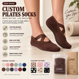 Chaussettes de yoga antidérapantes personnalisées avec logo pour Pilates et Barre, motif croisé, faible MOQ, conception gratuite, OEM, ODM, emballage personnalisé pour femmes - Product Image 1