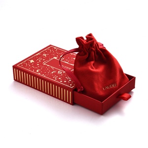 Espejo Redondo Plegable Doble de Moda con Estrella de Cinco Puntas en Relieve y Metal Dorado - Product Image 1