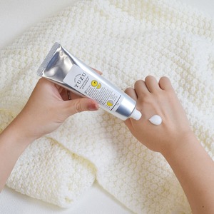 Crème pour les mains DAILY AROMA Yuzu 75g, soin quotidien hydratant aux agrumes japonais, huile de graines de Yuzu, huile essentielle, arôme frais, soin naturel de la peau - Product Image 2