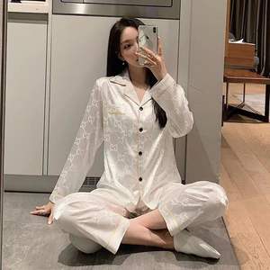 Set da <span class=keywords><strong>notte</strong></span> in raso Casual da donna di ispirazione firmata pigiami e abiti per <span class=keywords><strong>la</strong></span> casa da donna in poliestere 2 pezzi - Product Image 3